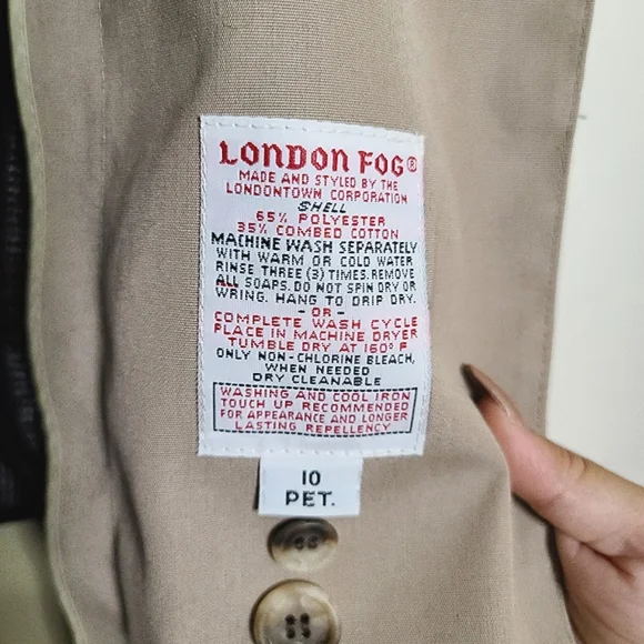 SOLD Vintage London Fog Plaid Lined Belted Trench Coat Size 10P - Picture 12 of 16